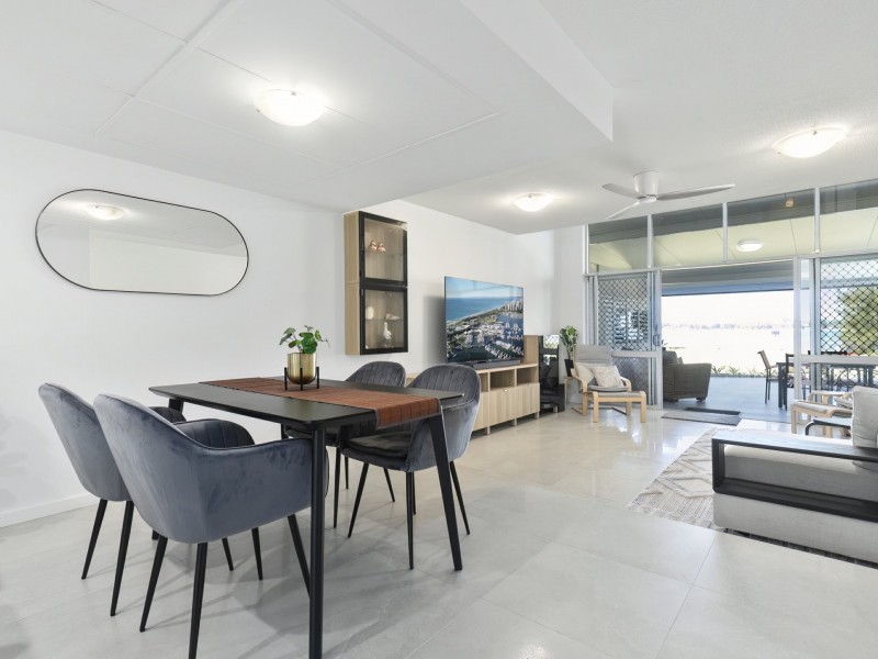 19A/16 Spinnaker Drive, Sandstone Point QLD 4511