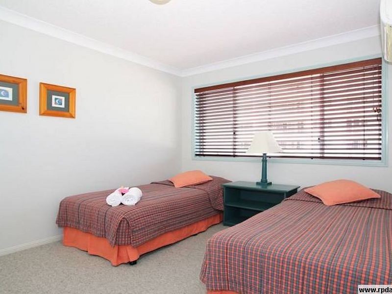 2/1 Links Ct, Woorim QLD 4507