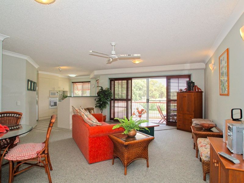 2/1 Links Ct, Woorim QLD 4507