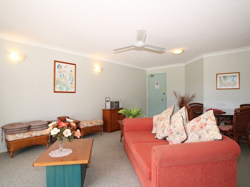 2/1 Links Ct, Woorim QLD 4507