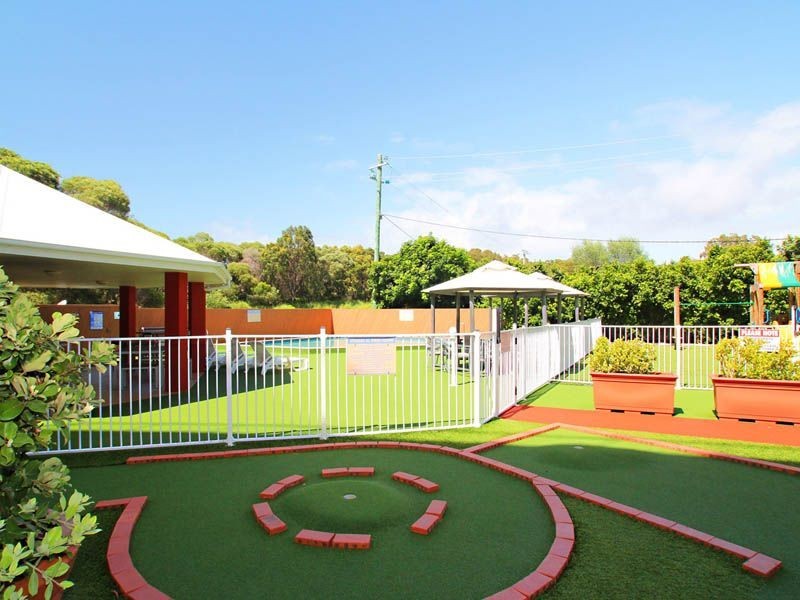 2/1 Links Ct, Woorim QLD 4507