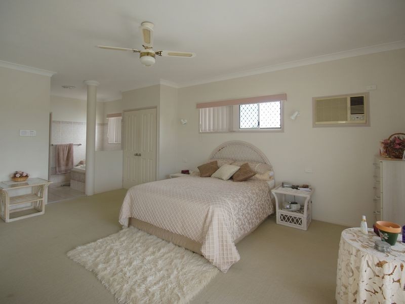 8 Topsail Circuit, Banksia Beach QLD 4507