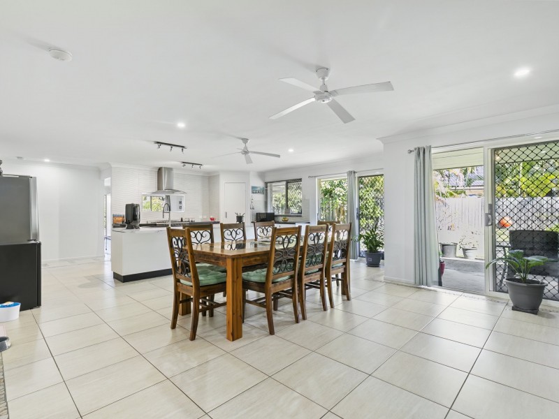 14 Bondi Court, Sandstone Point QLD 4511