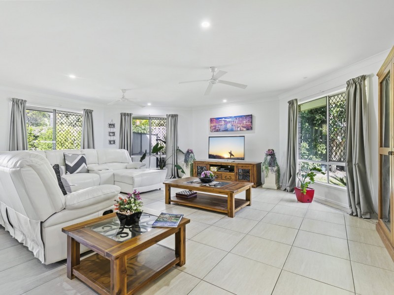 14 Bondi Court, Sandstone Point QLD 4511