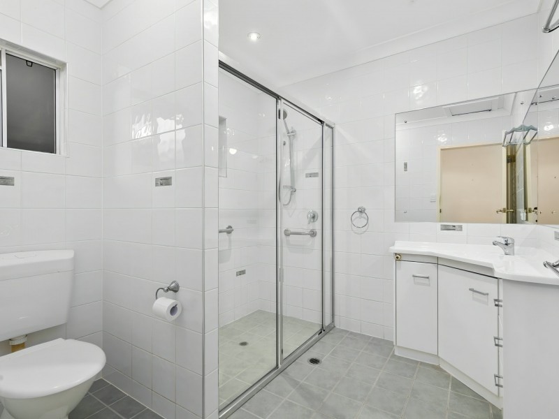 2/1 Sixth Avenue, Woorim QLD 4507