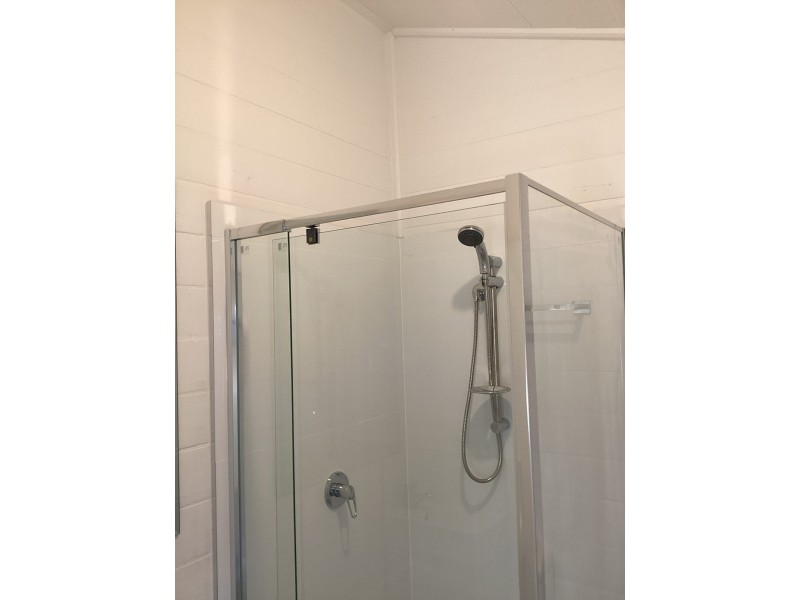 2 Bishop Road, Beachmere QLD 4510