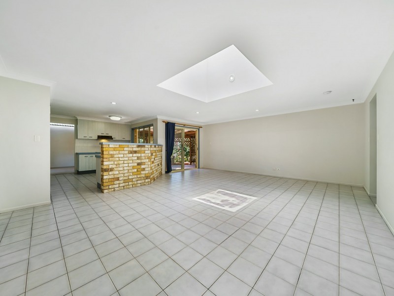 52 Wattle Avenue, Bongaree QLD 4507