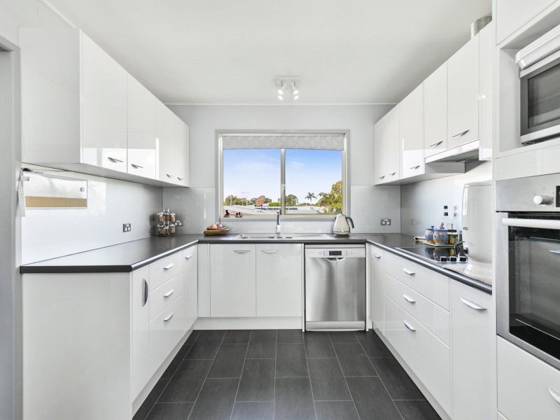 16 Gidya Avenue, Bongaree QLD 4507