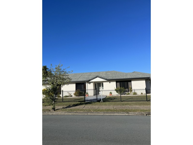 41 Carpenter Way, Sandstone Point QLD 4511