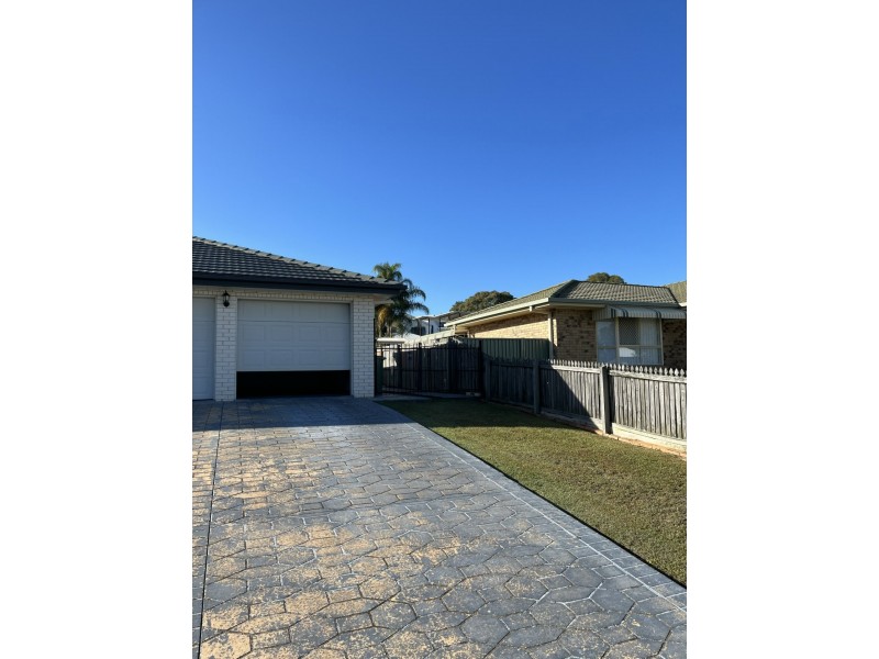 41 Carpenter Way, Sandstone Point QLD 4511