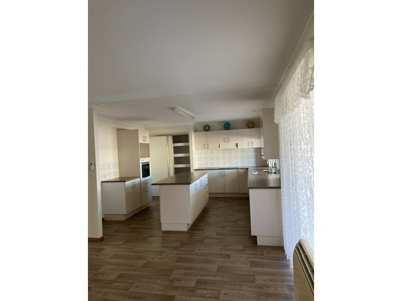 41 Carpenter Way, Sandstone Point QLD 4511