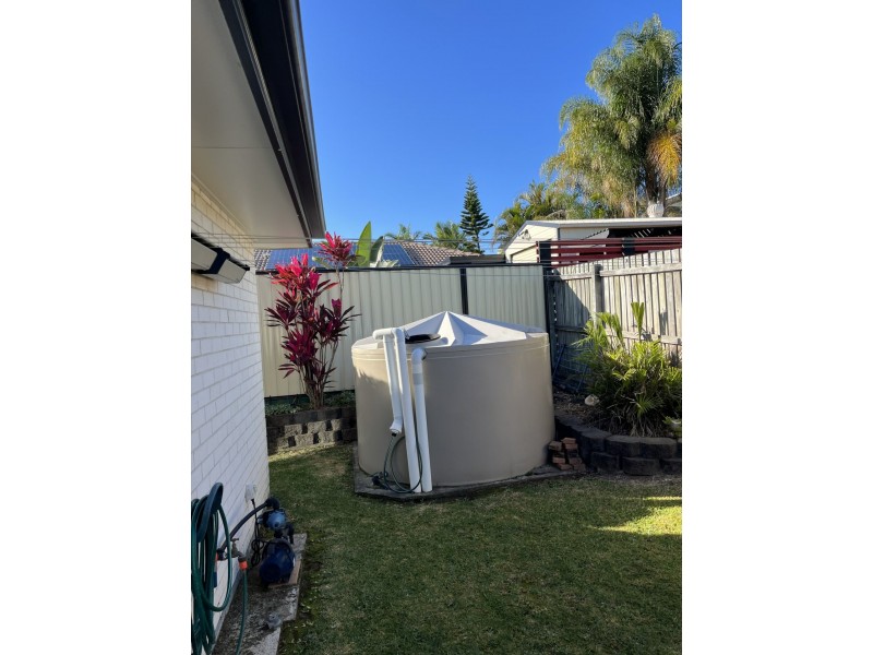 41 Carpenter Way, Sandstone Point QLD 4511