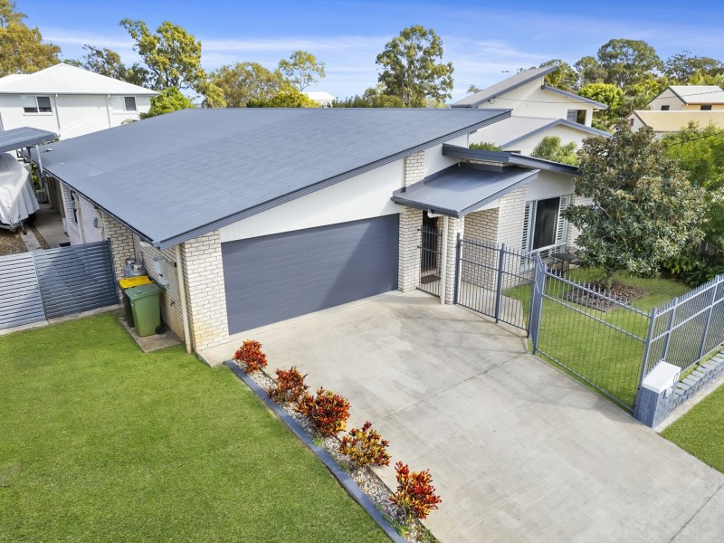 17 Captain Cook Drive, Banksia Beach QLD 4507