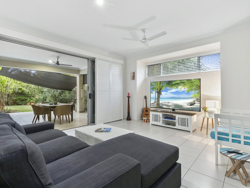 17 Captain Cook Drive, Banksia Beach QLD 4507
