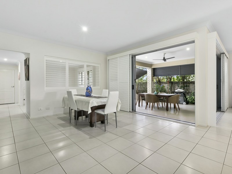 17 Captain Cook Drive, Banksia Beach QLD 4507