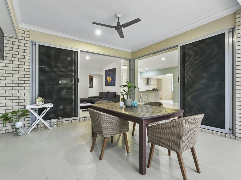 17 Captain Cook Drive, Banksia Beach QLD 4507