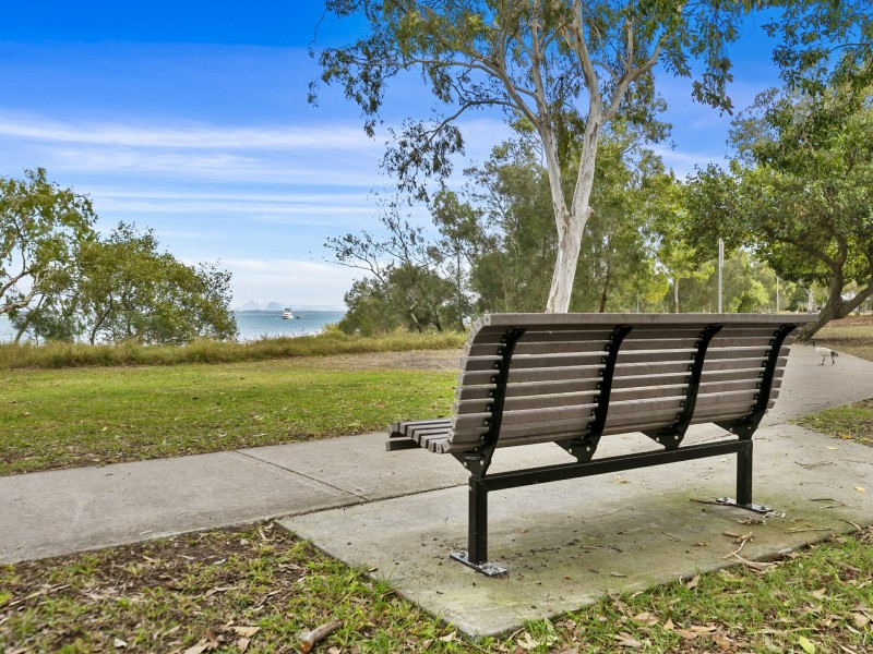 17 Captain Cook Drive, Banksia Beach QLD 4507