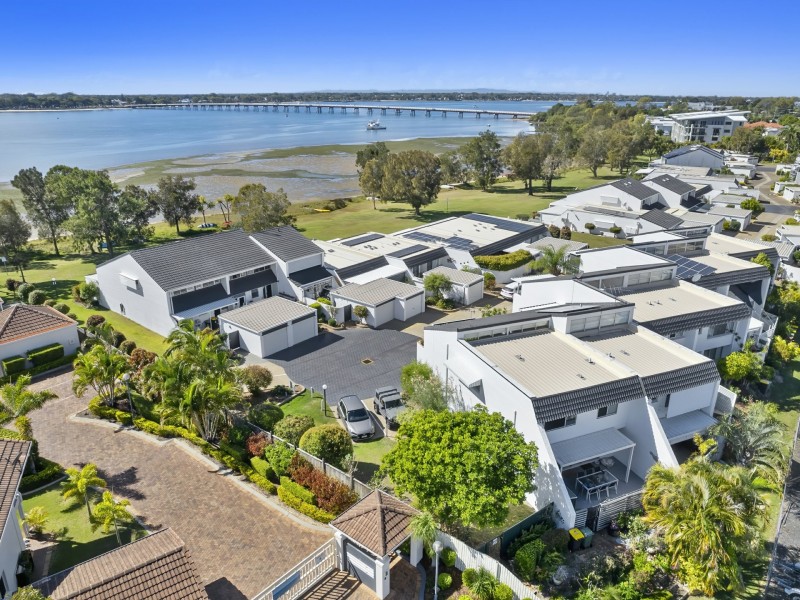 8A/16 Spinnaker Drive, Sandstone Point QLD 4511