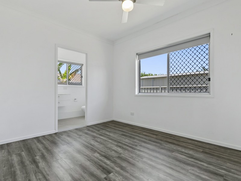 12 Dianthus Avenue, Banksia Beach QLD 4507