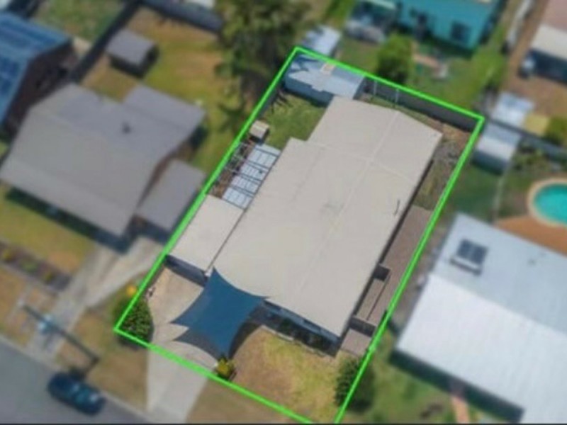 12 Dianthus Avenue, Banksia Beach QLD 4507