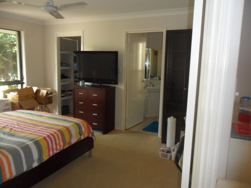 23 Corrimal Place, Sandstone Point QLD 4511