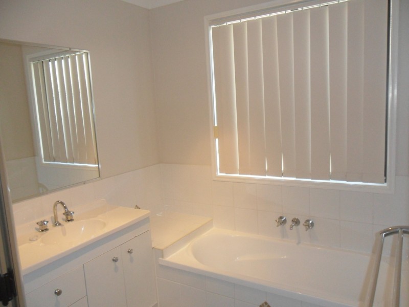 23 Corrimal Place, Sandstone Point QLD 4511