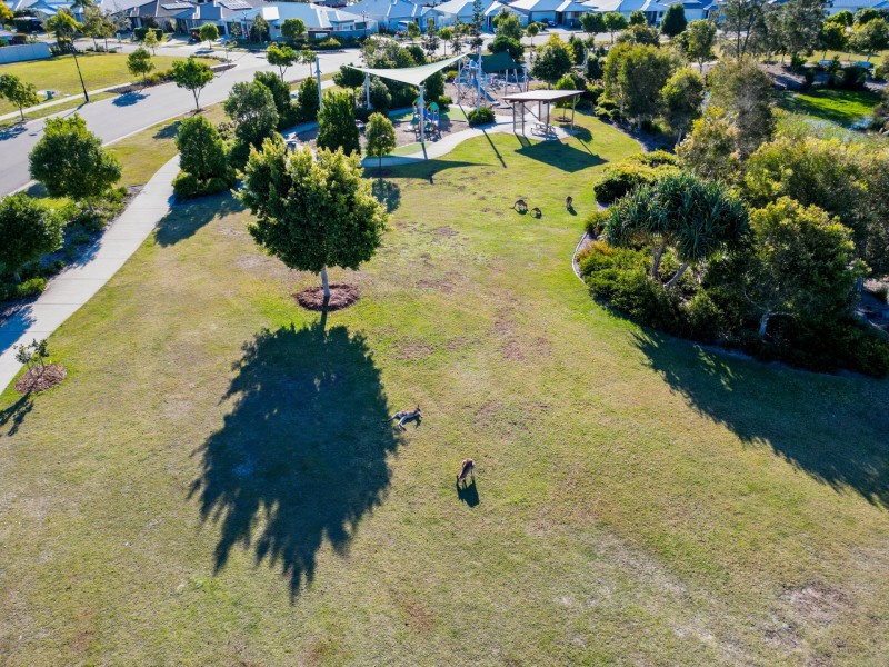 1 Kennedia Court, Banksia Beach QLD 4507