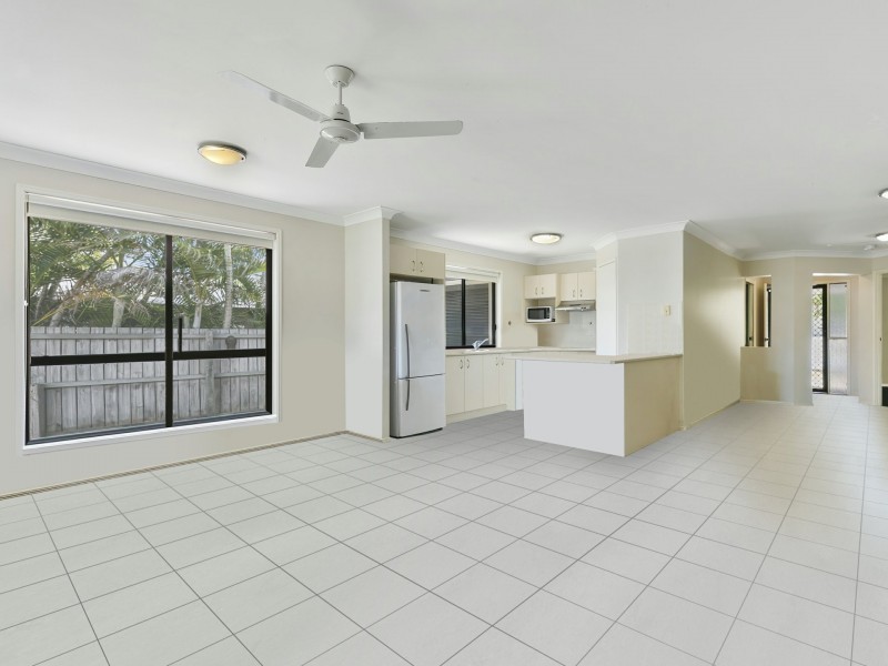 23 Corrimal Place, Sandstone Point QLD 4511