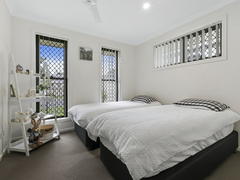 1 Sinclair Place, Ningi QLD 4511