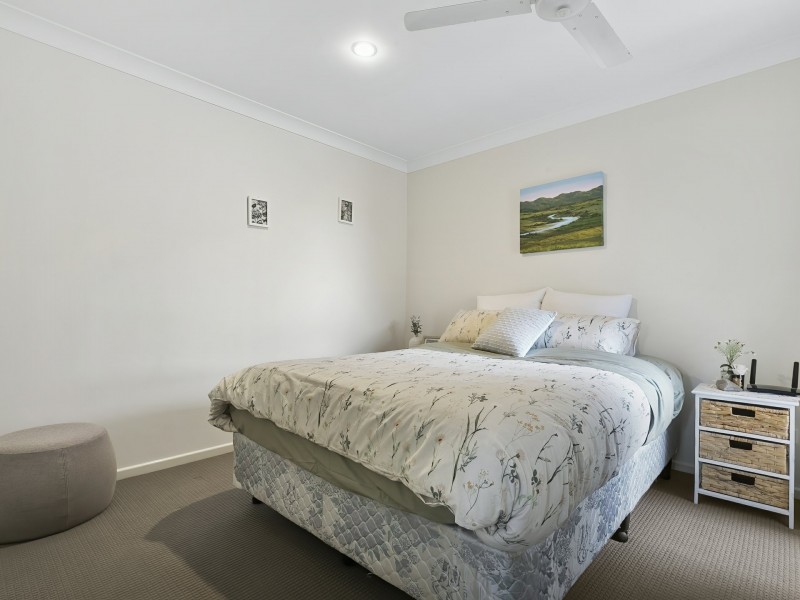 1 Sinclair Place, Ningi QLD 4511