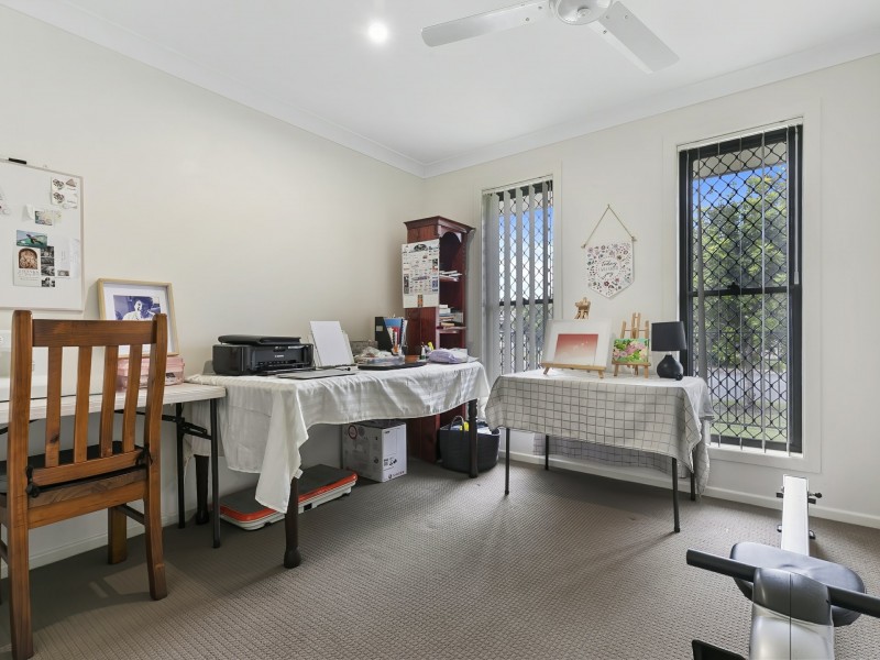 1 Sinclair Place, Ningi QLD 4511