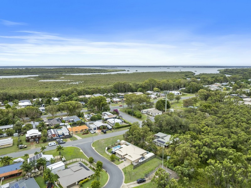 1 Sinclair Place, Ningi QLD 4511