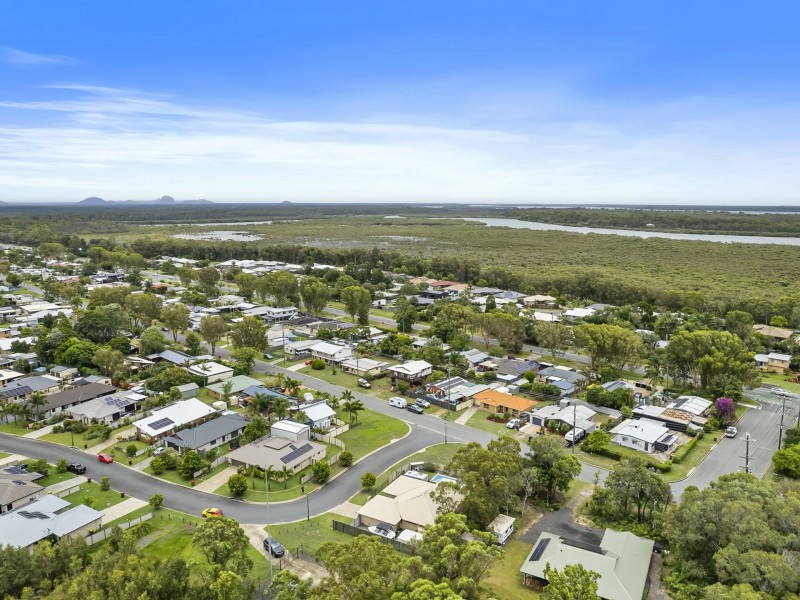 1 Sinclair Place, Ningi QLD 4511