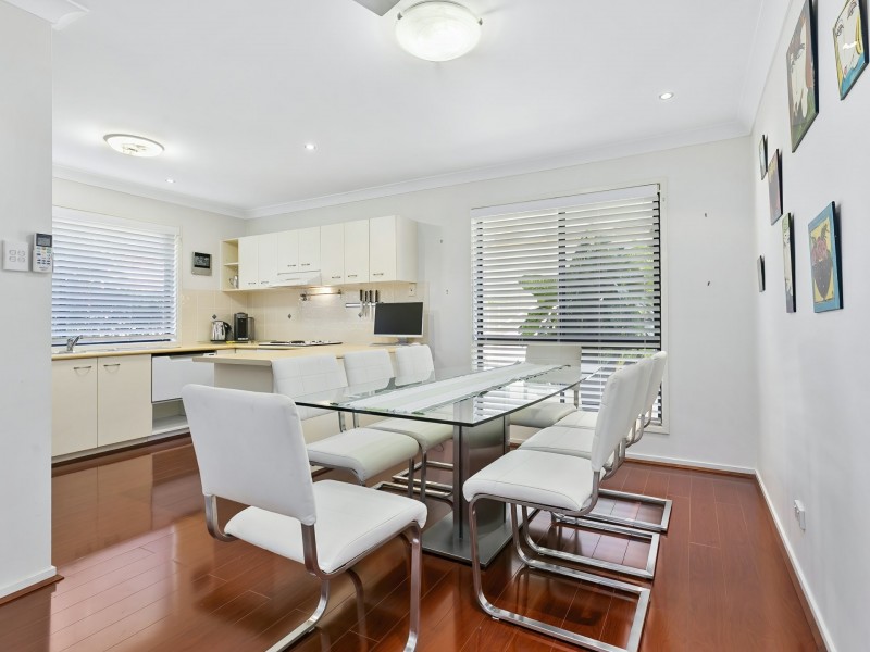 1 Seabreeze Court, Sandstone Point QLD 4511