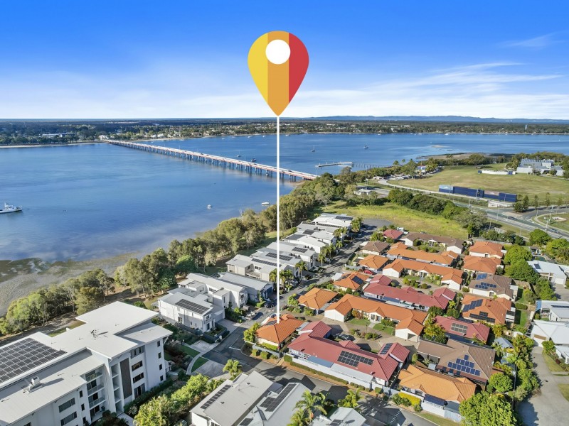 1 Seabreeze Court, Sandstone Point QLD 4511