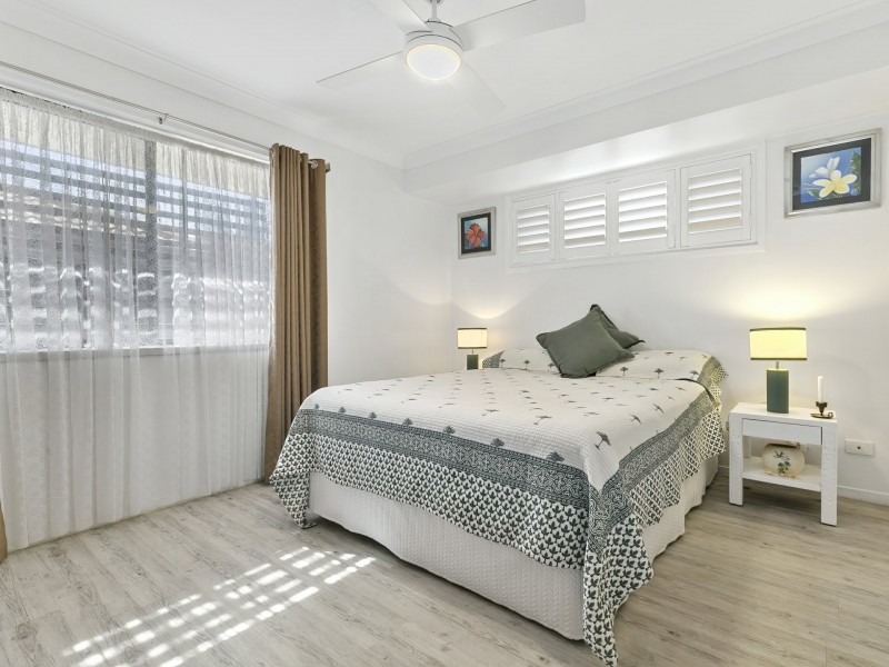 7 Sandpiper Court, Sandstone Point QLD 4511