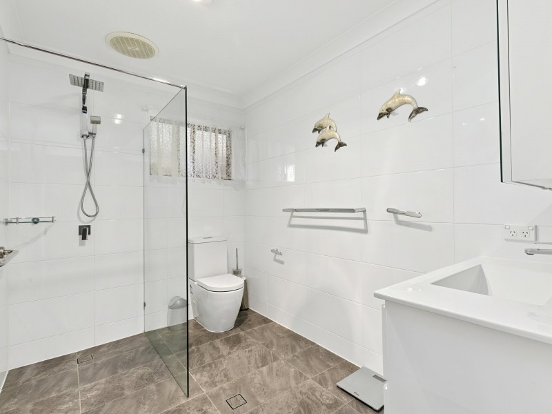 7 Sandpiper Court, Sandstone Point QLD 4511