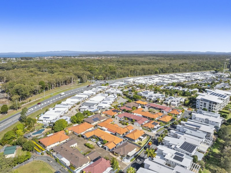 7 Sandpiper Court, Sandstone Point QLD 4511