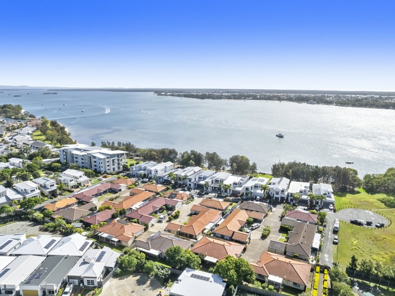 7 Sandpiper Court, Sandstone Point QLD 4511