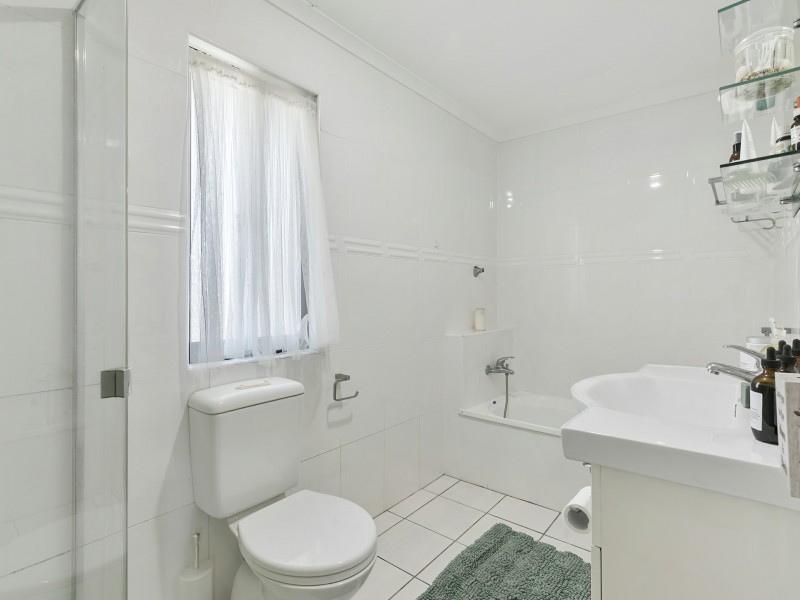 2/5 Sixth Avenue, Woorim QLD 4507