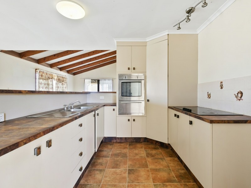 8 Burrawong Avenue, Bongaree QLD 4507