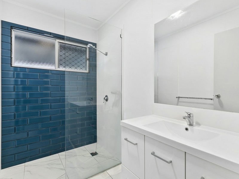 12 Avon Avenue, Banksia Beach QLD 4507