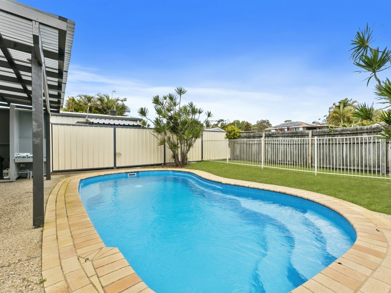 12 Avon Avenue, Banksia Beach QLD 4507