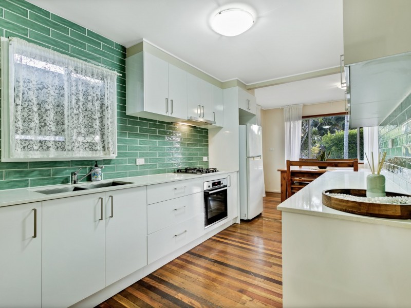 9 Hutchinson Street, Woorim QLD 4507
