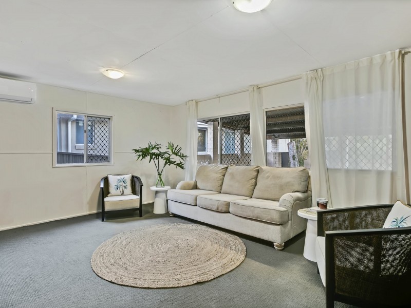 9 Hutchinson Street, Woorim QLD 4507