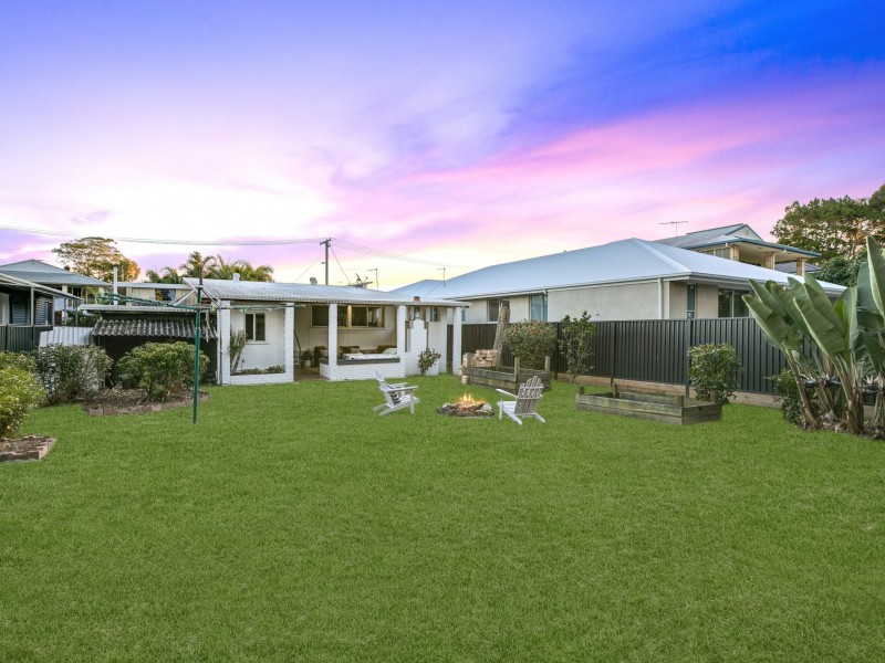 9 Hutchinson Street, Woorim QLD 4507