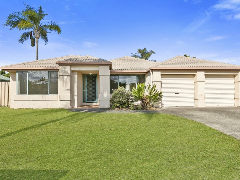 52 Topsail Circuit, Banksia Beach QLD 4507