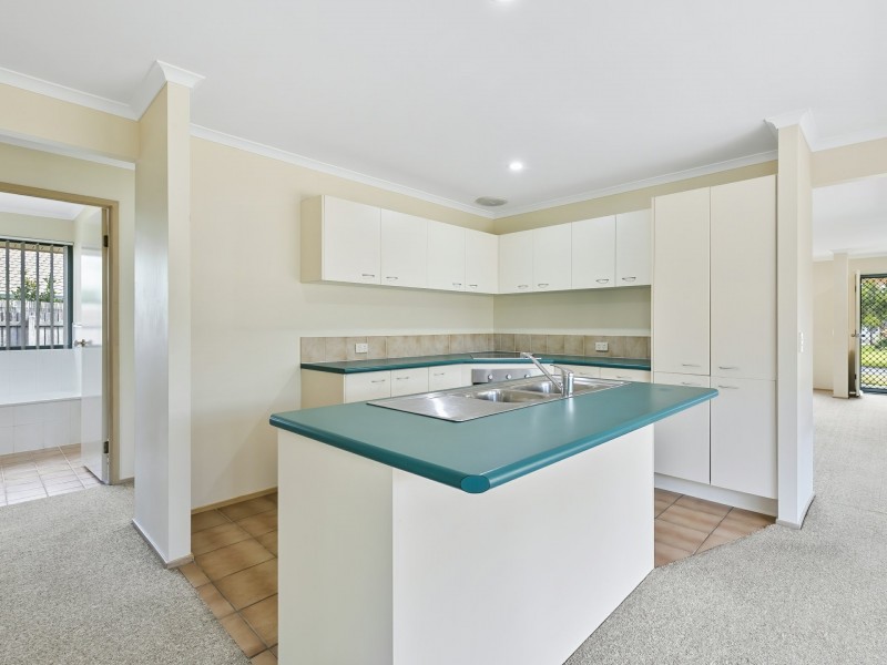 52 Topsail Circuit, Banksia Beach QLD 4507
