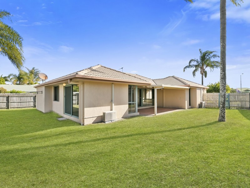 52 Topsail Circuit, Banksia Beach QLD 4507