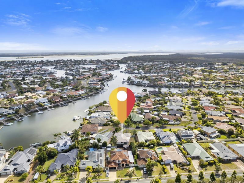 52 Topsail Circuit, Banksia Beach QLD 4507